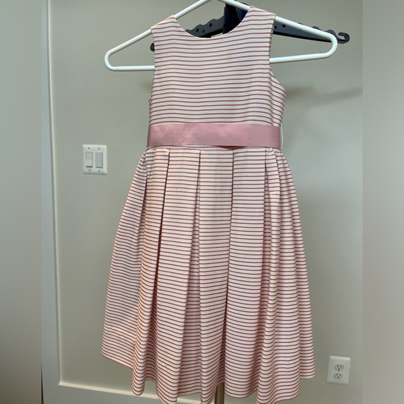 Beautiful formal dress for little girl.  Size 4/4T - Picture 1 of 6